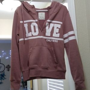 Med, Drawstring + Hooded sweatshirt w/ pocket